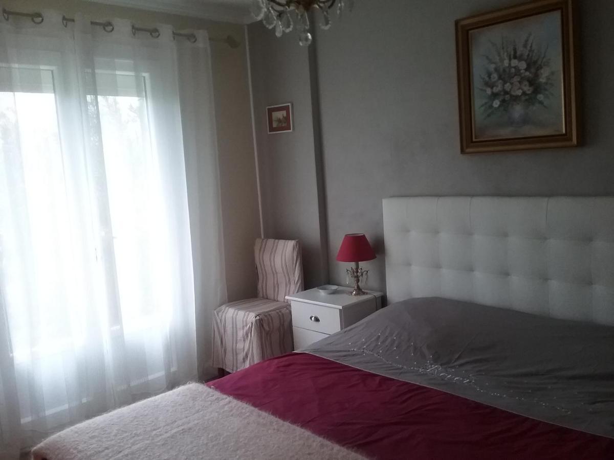 Les Petites Roches Bed & Breakfast Saint-Fortunat-sur-Eyrieux ภายนอก รูปภาพ